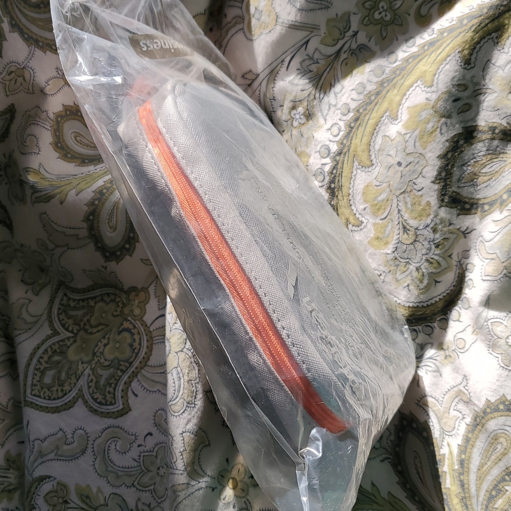 Cole Haan Amenity Kit Travel Pouch Bag ORANGE zipper